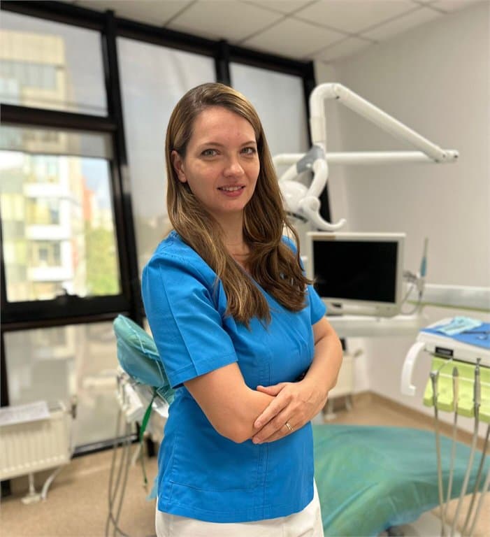 Dr. Veronica Totoescu, medic specialist ortodontie si ortopedie dento-faciala la Raddent